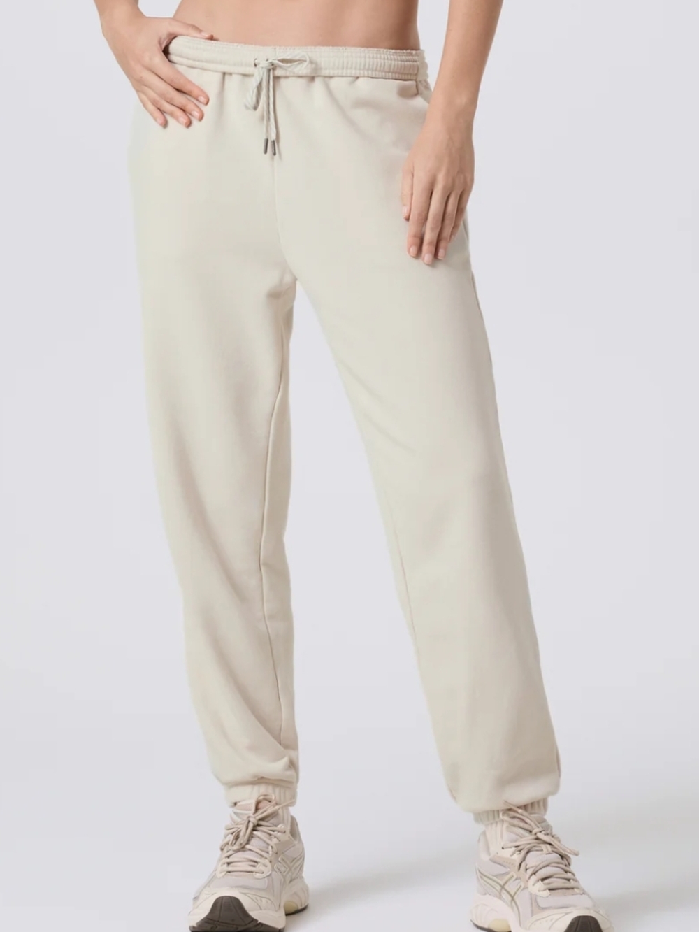 Vuori Sedona Sweatpant In Bone